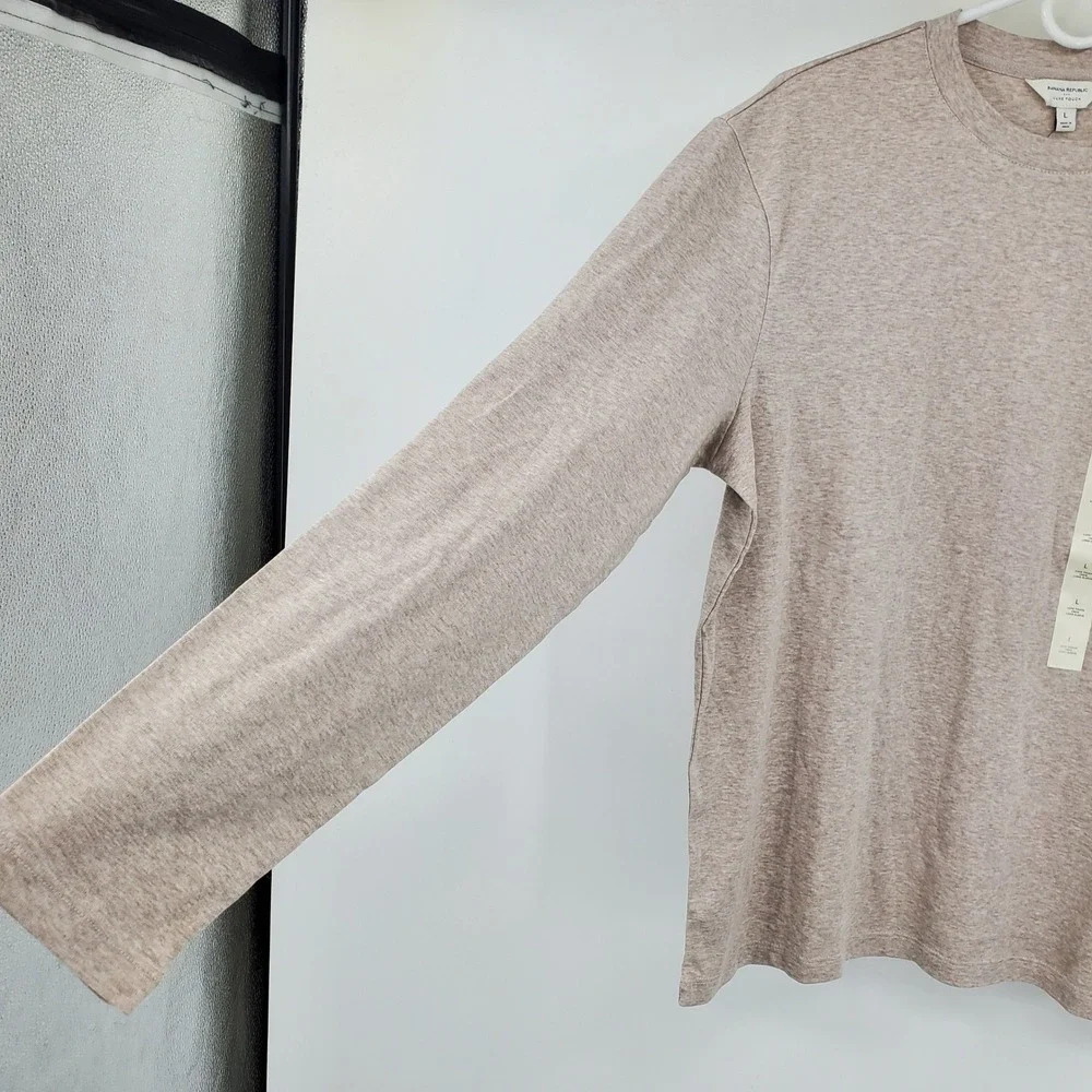NWT Banana Republic Mens Luxe Touch Long Sleeve Crew Neck Tee Oatmeal Heather L